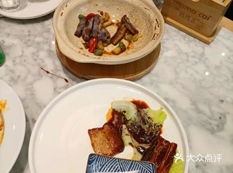 周末来临城凯虹逛商场 饿了来二楼妈妈菜用餐