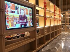 -鲜艳全日餐厅(长江之舟华邑酒店)