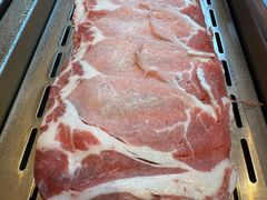 鲜猪梅花肉-黑金·寻焰自助百汇·烤肉·火锅(中街店)