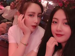 -OZONE 顶楼酒吧(香港丽思卡尔顿酒店)