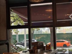 -麦凯伦烧烤·精酿超级工厂店(金桥总店)