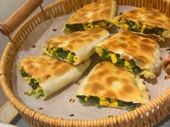 -锅飘飘·东北铁锅炖(雨花客厅店)