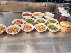 -呼啦面馆·头牌豌杂面(爱琴海店)