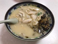 -明呈黄鱼面馆(斜土路店)