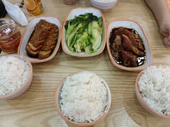 -瑞霖·隆江猪脚饭
