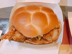 麦辣鸡腿堡金球版-麦当劳(长泰商业广场店)