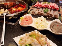 -百年川椒重庆老火锅(光谷店)