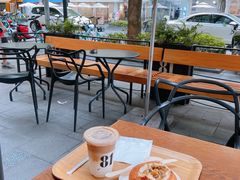 露天位-81BAKERY(大学路店)