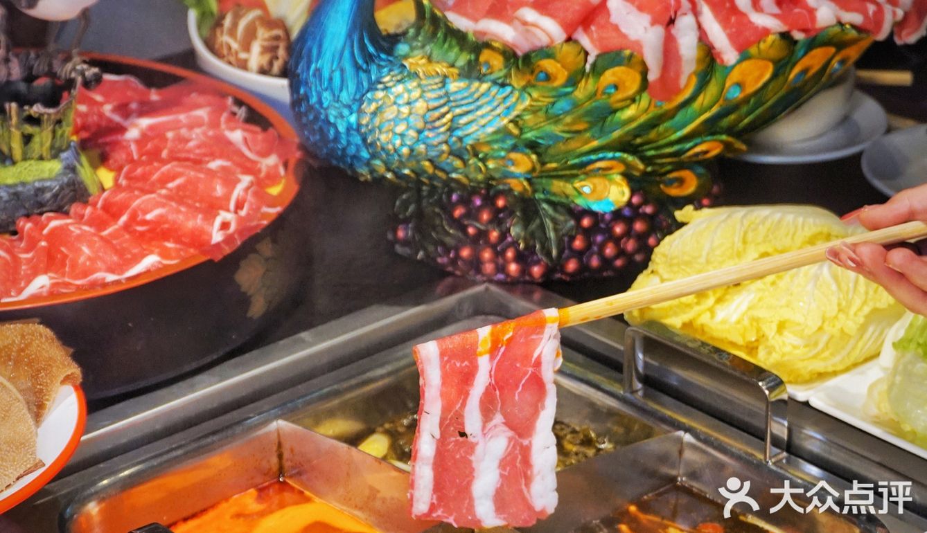 大口炫肉的过瘾四宫格|鸭血豆腐|扯面随便吃