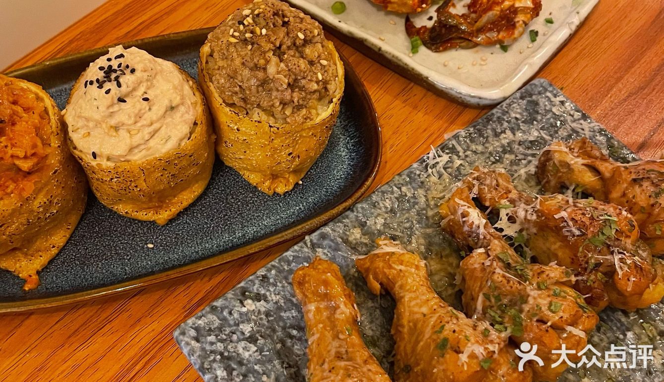 摆盘超美，但我没吃饱的韩料店[吐]