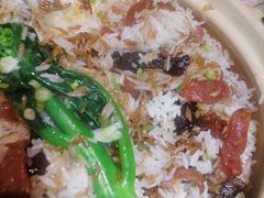 腊肉排骨煲仔饭-广东道至正餐厅(区庄店)