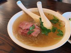 牛肉粉丝汤-哑巴生煎(临顿路店)