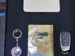 -上海星瀚奔驰4S店(长寿路店)