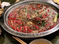 -黄潇洒老火锅(九眼桥宏济巷店)