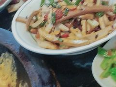 -鱼窝棚柴火铁锅炖(富山屯店)