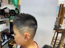 -CUTMAN男士理发
