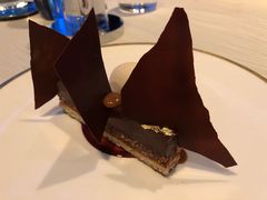 -迪拜帆船酒店海底餐厅