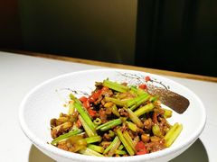 小炒黄牛肉-慕湘精致湖南菜(水贝店)