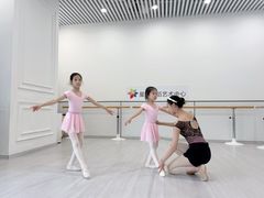 -星光舞蹈艺术中心