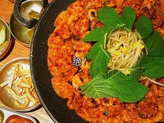 铁板章鱼五花肉-春熙台韩国料理·章鱼肥牛(西丽店)