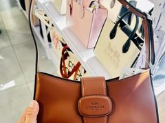 -COACH蔻驰(赛特奥特莱斯店)
