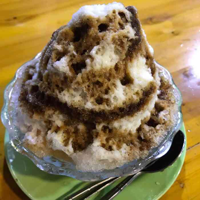 台湾黑糖刨冰-"开了好多年的刨冰店老公家住附近上学那.