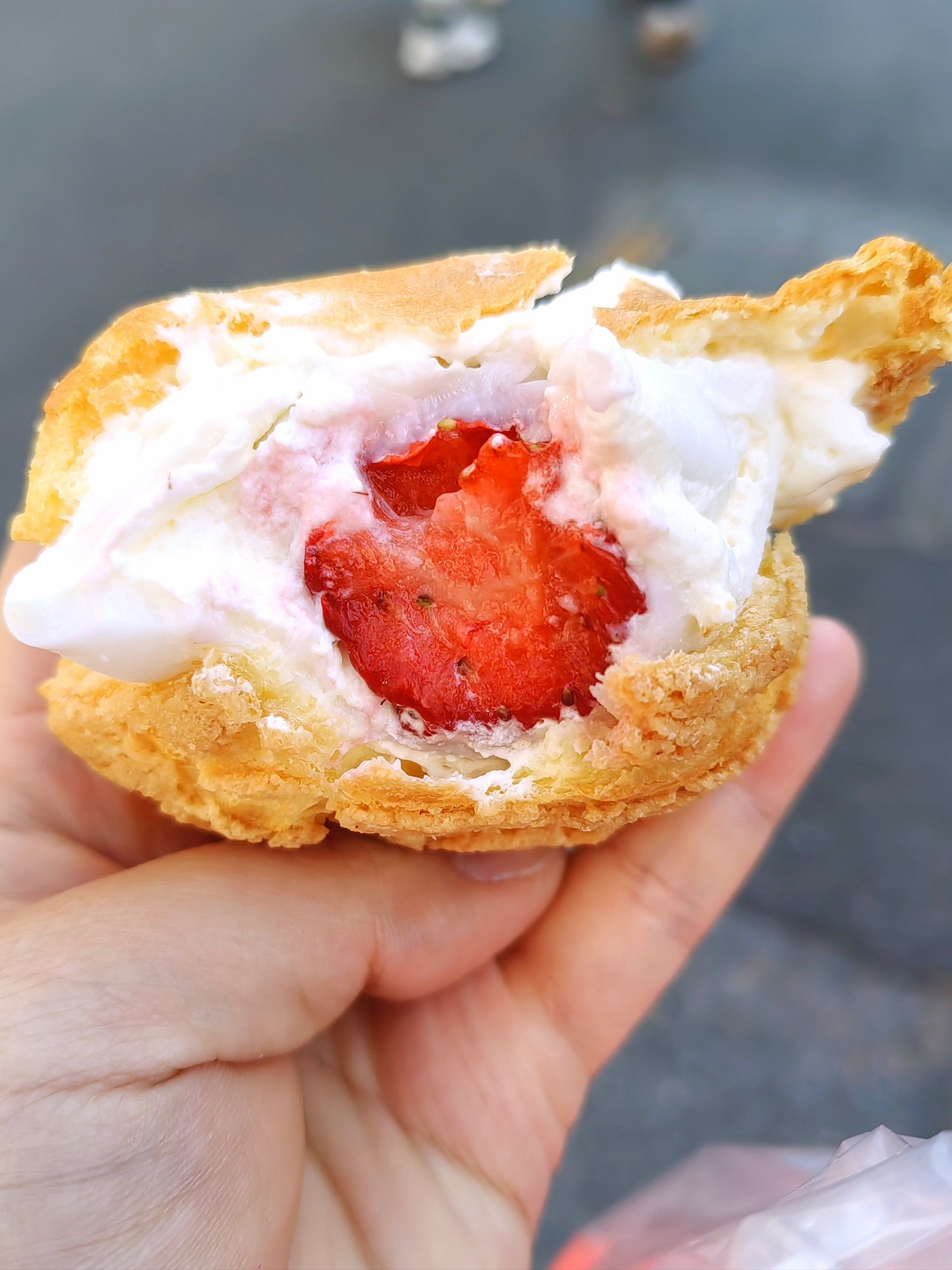 丰富路真好吃!这泡芙果然不是一般的奶油!