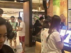 等位区-CoCo都可(合生汇店)