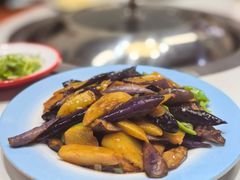 地三鲜-雪乡人家东北菜·铁锅炖一切(高斯路店)