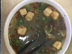 鸭血粉丝-鸡鸣汤包(广东路店)