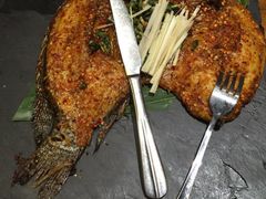 香茅草烤罗非鱼-云海肴·汽锅鸡·云南菜(天津国金汇店)