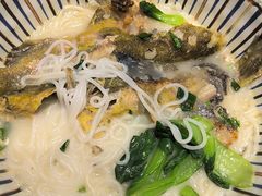 -鲜越鲜鱼粉(财富购物中心店)