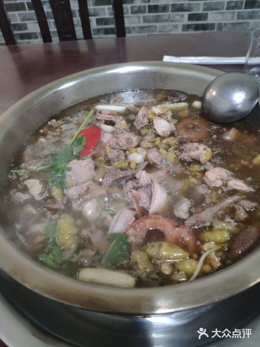 胡巷子泡椒火锅兔(东街店)图片