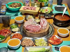 -唯成•韩国炭火烤肉 유성고기