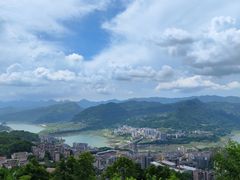 -三峡梯城