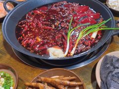 -黄潇洒老火锅(九眼桥宏济巷店)