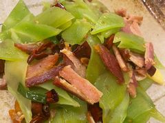 莴笋炒腊肉-滇香肴·云南菜蒸汽石锅鱼(云南北路店)