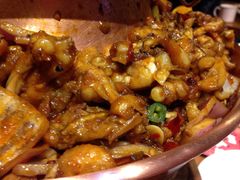 霸气双层炭火蛙-炉小二铜锅牛蛙•川湘菜(三里屯店)