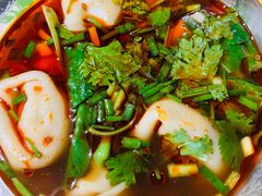 红油抄手-爆炸头阿姨小四川正宗川味小吃(无任何分店)