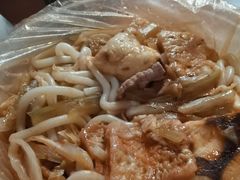 酱香牛肉炒米粉加馕-辣风芹酱香米粉(新疆炒米粉软件园店)