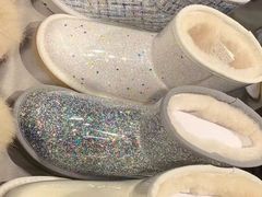 -UGG(燕莎奥特莱斯购物中心店)