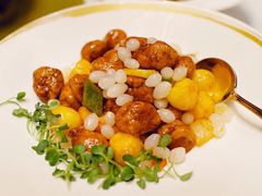 菠萝咕噜肉-金轩中餐厅 Jin Xuan(浦东丽思卡尔顿酒店)