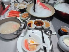 -红鼎豆捞·非遗鲍皇汤火锅(宝丰路店)
