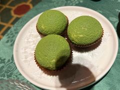 -龙凤荟·传统粤菜点心(新天地店)