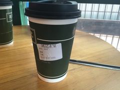 驰名丝袜奶茶-香港鸿记冰室