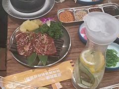 -明洞阿姨·韩式酱蟹烤肉·创意料理(三元桥店)