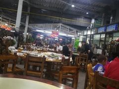 大堂-四川小胡子海鲜(丁村万人海鲜广场店)