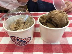 -红宝石·鲜奶小方·海派西点房(丰庄店)