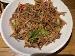 -江渔儿酸菜鱼(东二环泰禾店)