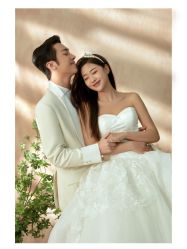 点击看大图 -至臻微拉婚纱摄影